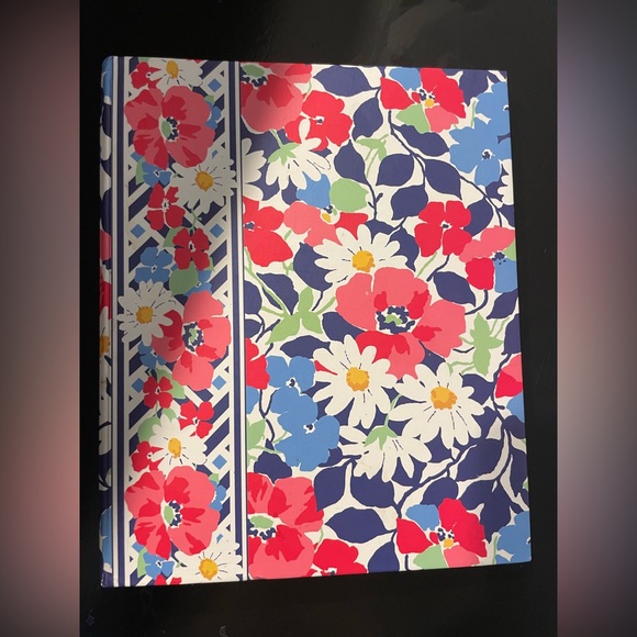 Vera Bradley Floral address book - Picture 1 of 4